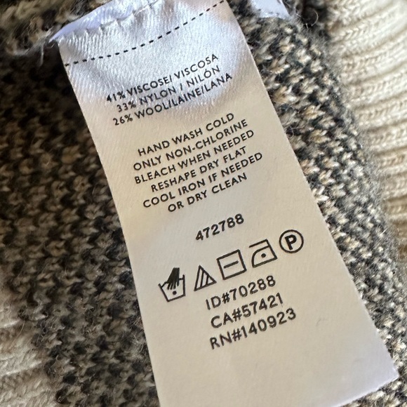 LOFT Leopard Sweater Size Extra Small - Picture 9 of 10